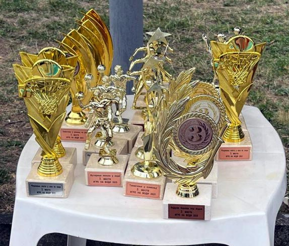 pehari-igre-na-vodi-scaled